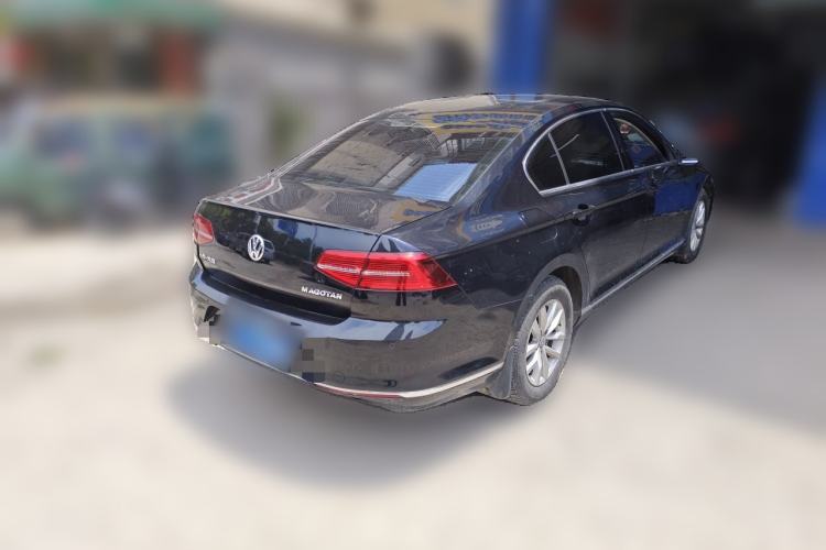 Used Volkswagen Magotan 2017 280TSI DSG Comfort Model Rear Right 45 Deg