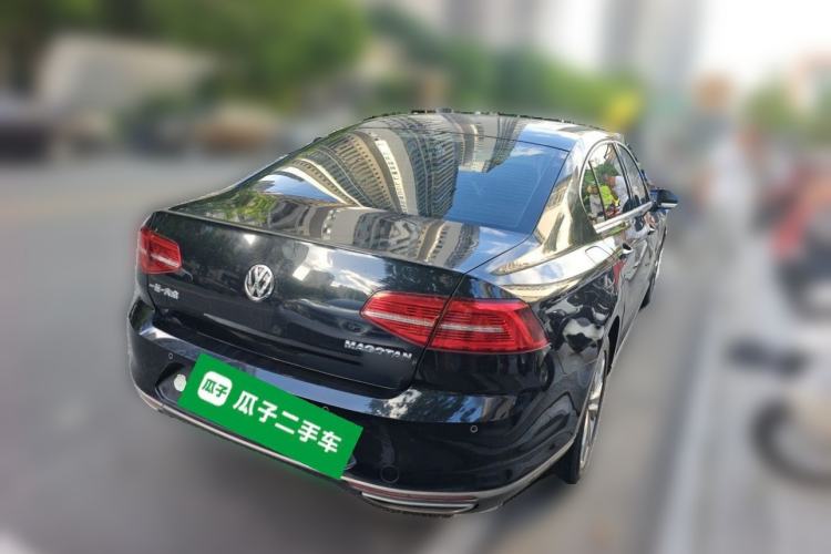 Used Volkswagen Magotan 2017 330TSI DSG Luxury Model Rear Right 45 Deg