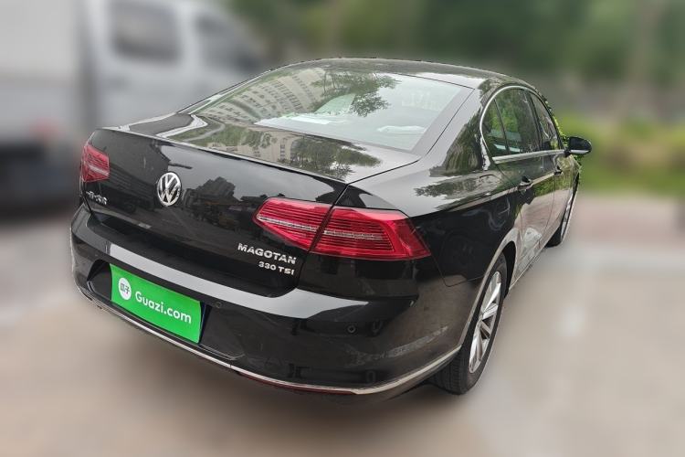 Used Volkswagen Magotan 2017 330TSI DSG Leading Model Rear Right 45 Deg