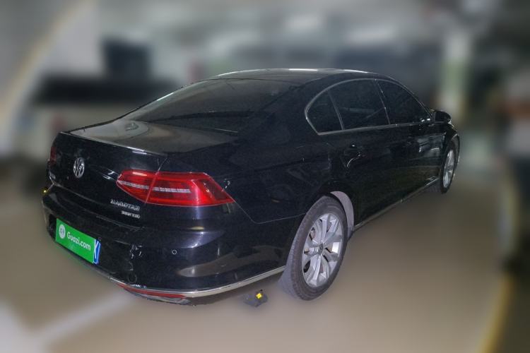 Used Volkswagen Magotan 2017 330TSI DSG Luxury Model Rear Right 45 Deg