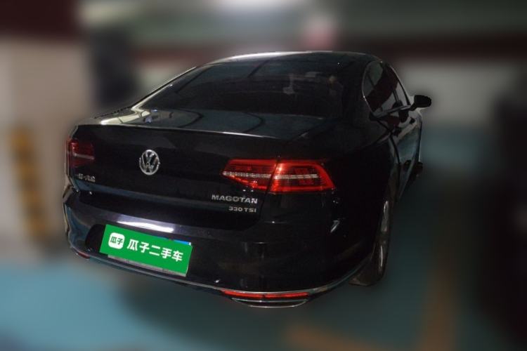 Used Volkswagen Magotan 2017 330TSI DSG Luxury Model Rear Right 45 Deg