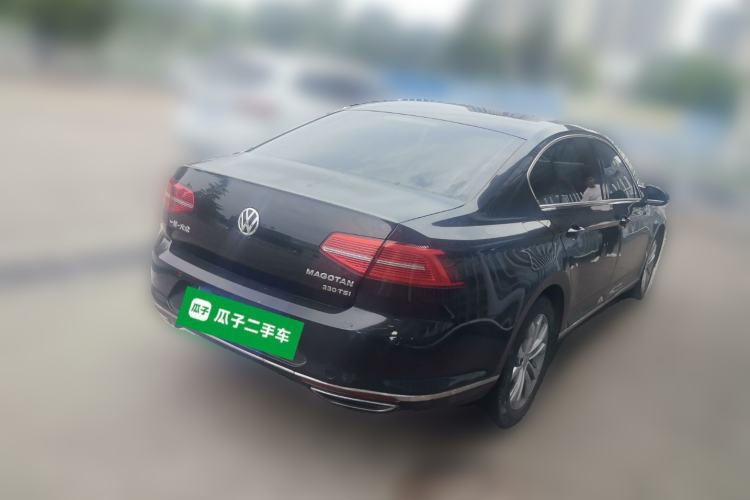 Used Volkswagen Magotan 2017 330TSI DSG Luxury Model Rear Right 45 Deg