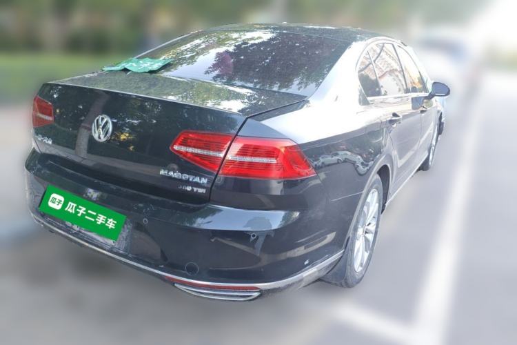 Used Volkswagen Magotan 2017 330TSI DSG Luxury Model Rear Right 45 Deg