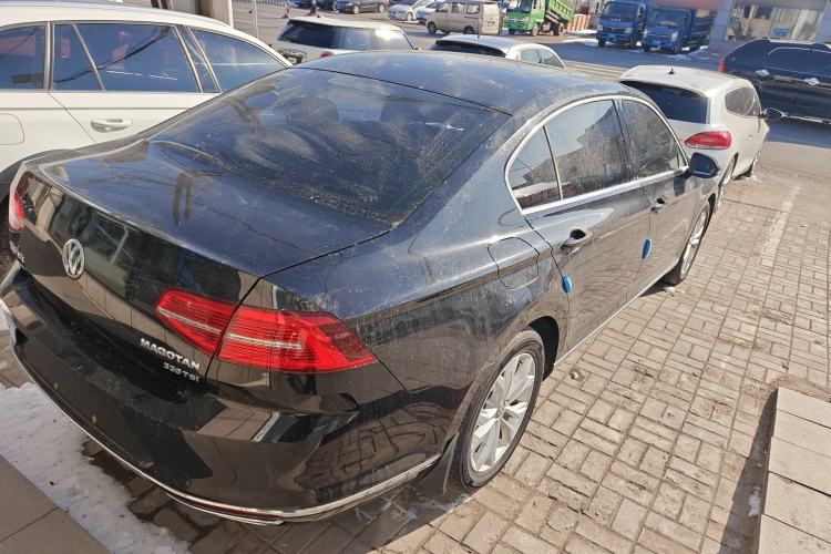 Used Volkswagen Magotan 2017 330TSI DSG Luxury Model Rear Right 45 Deg