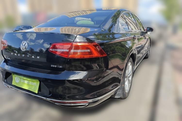 Used Volkswagen Magotan 2017 380TSI DSG Luxury Model Rear Right 45 Deg
