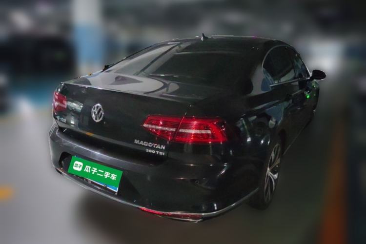 Used Volkswagen Magotan 2017 380TSI DSG Prestige Edition Rear Right 45 Deg