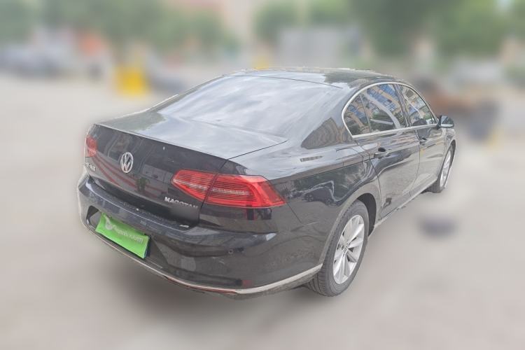 Used Volkswagen Magotan 2017 330TSI DSG Luxury Model Rear Right 45 Deg