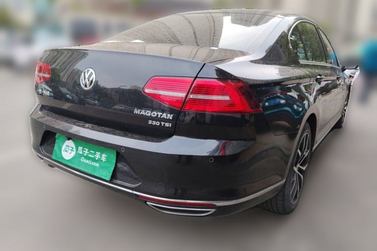 Used Volkswagen Magotan 2017 330TSI DSG Luxury Model Rear Right 45 Deg
