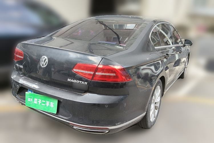Used Volkswagen Magotan 2017 330TSI DSG Luxury Model Rear Right 45 Deg