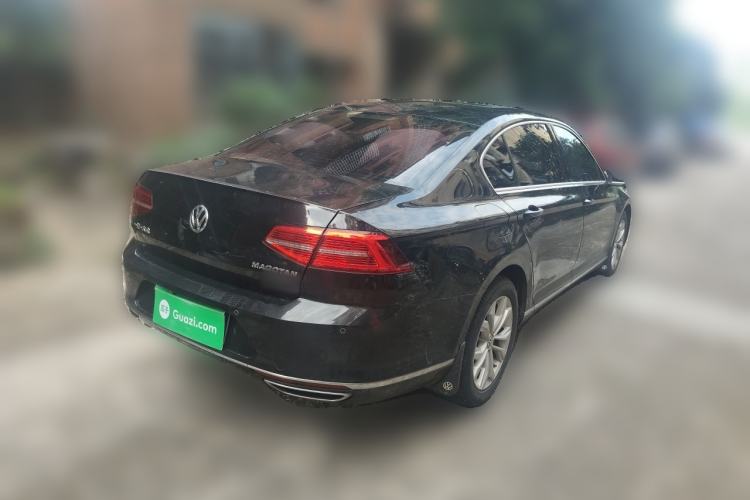 Used Volkswagen Magotan 2017 330TSI DSG Luxury Model Rear Right 45 Deg