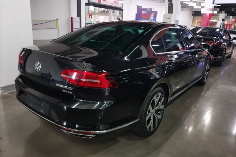 Used Volkswagen Magotan 2017 380TSI DSG Prestige Edition Rear Right 45 Deg