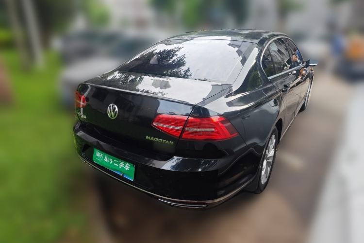 Used Volkswagen Magotan 2017 330TSI DSG Luxury Model Rear Right 45 Deg
