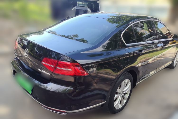 Used Volkswagen Magotan 2017 330TSI DSG Luxury Model Rear Right 45 Deg