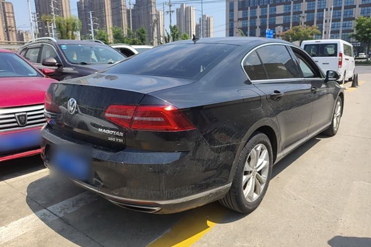 Used Volkswagen Magotan 2017 380TSI DSG Luxury Model Rear Right 45 Deg