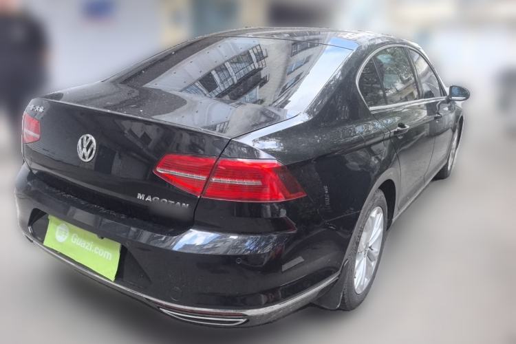 Used Volkswagen Magotan 2017 330TSI DSG Luxury Model Rear Right 45 Deg