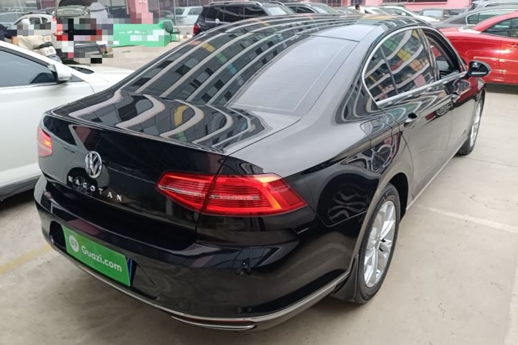 Used Volkswagen Magotan 2017 330TSI DSG Luxury Model Rear Right 45 Deg