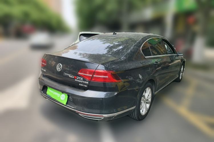 Used Volkswagen Magotan 2017 330TSI DSG Luxury Model Rear Right 45 Deg