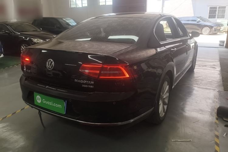 Used Volkswagen Magotan 2017 330TSI DSG Leading Model Rear Right 45 Deg