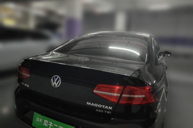 Used Volkswagen Magotan 2017 330TSI DSG Luxury Model Rear