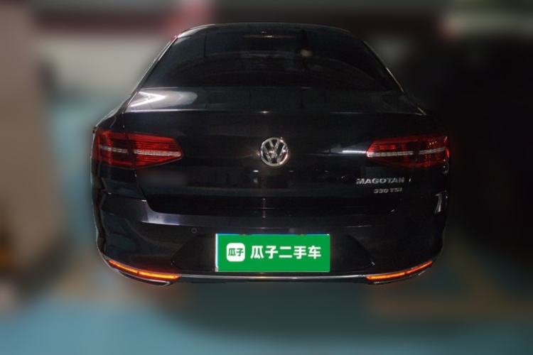Used Volkswagen Magotan 2017 330TSI DSG Luxury Model Rear