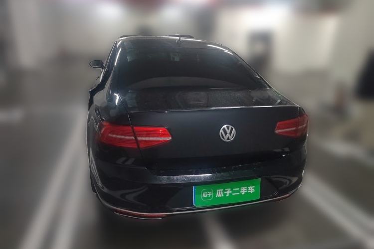 Used Volkswagen Magotan 2017 330TSI DSG Luxury Model Rear