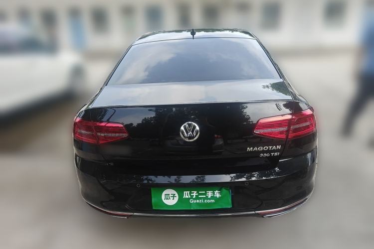Used Volkswagen Magotan 2017 330TSI DSG Luxury Model Rear
