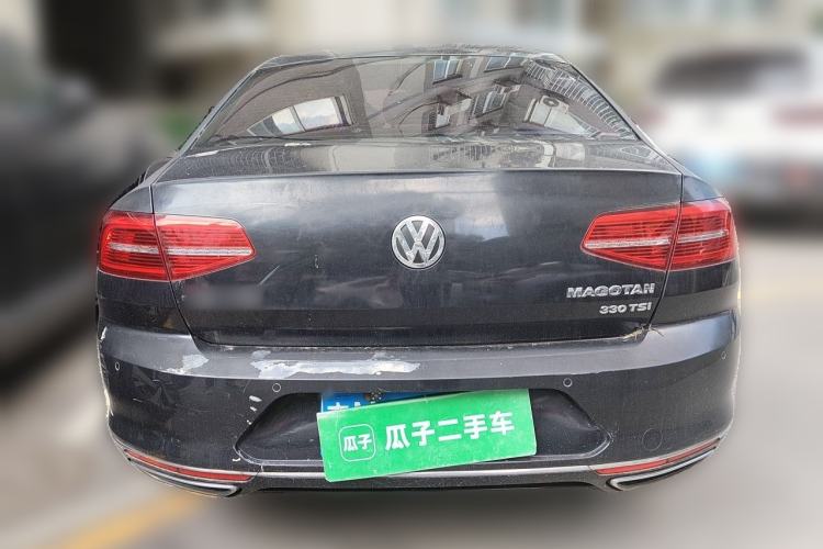 Used Volkswagen Magotan 2017 330TSI DSG Luxury Model Rear