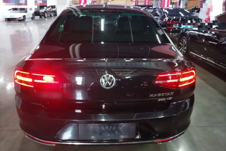 Used Volkswagen Magotan 2017 380TSI DSG Prestige Edition Rear