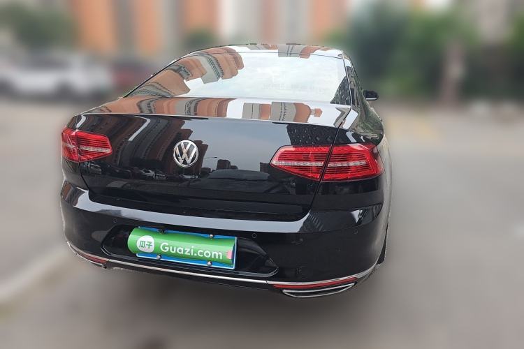 Used Volkswagen Magotan 2017 330TSI DSG Luxury Model Rear