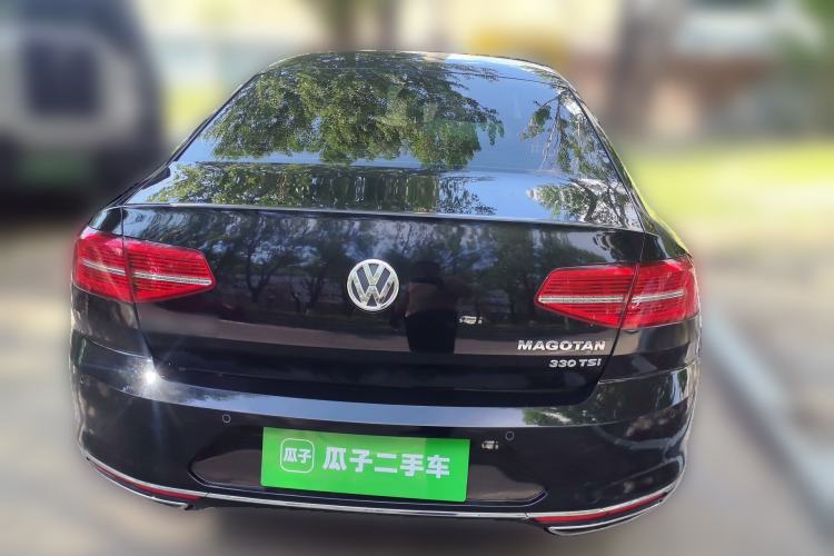 Used Volkswagen Magotan 2017 330TSI DSG Luxury Model Rear