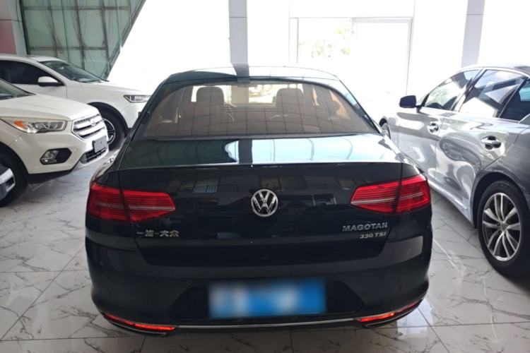 Used Volkswagen Magotan 2017 330TSI DSG Luxury Model Rear