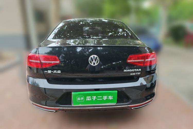 Used Volkswagen Magotan 2017 330TSI DSG Luxury Model Rear
