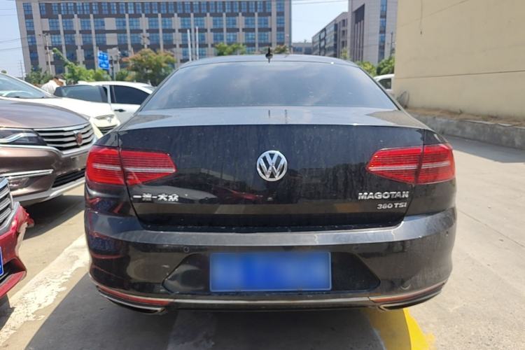 Used Volkswagen Magotan 2017 380TSI DSG Luxury Model Rear
