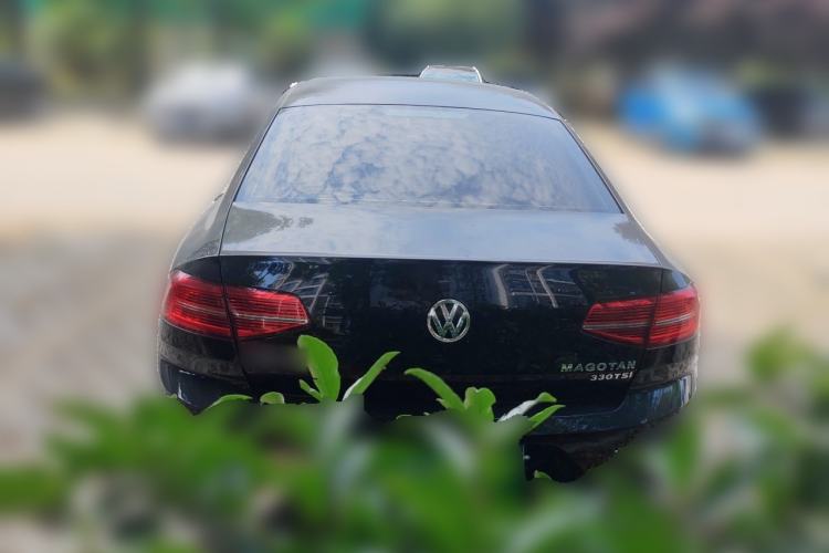 Used Volkswagen Magotan 2017 330TSI DSG Luxury Model Rear