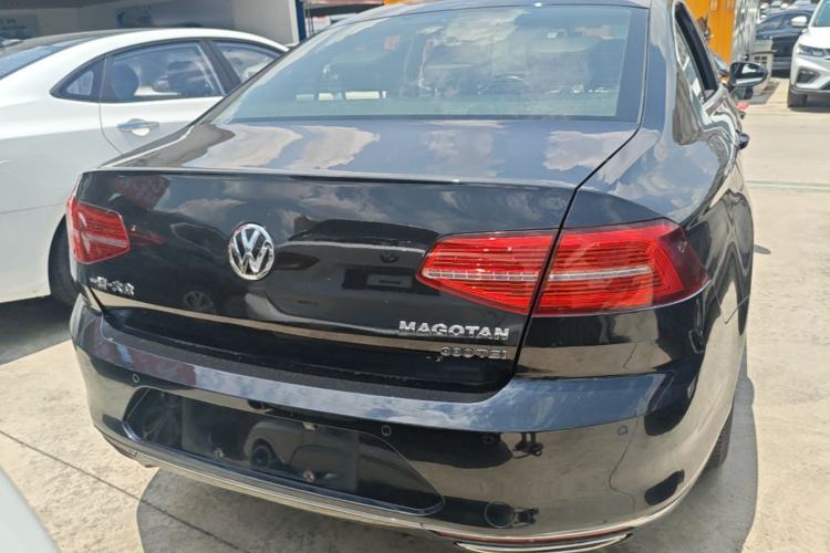 Used Volkswagen Magotan 2017 380TSI DSG Luxury Model Rear