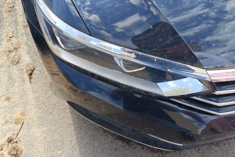Used Volkswagen Magotan 2017 330TSI DSG Luxury Model Right Front Headlight