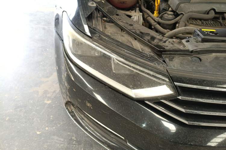Used Volkswagen Magotan 2017 330TSI DSG Leading Model Right Front Headlight