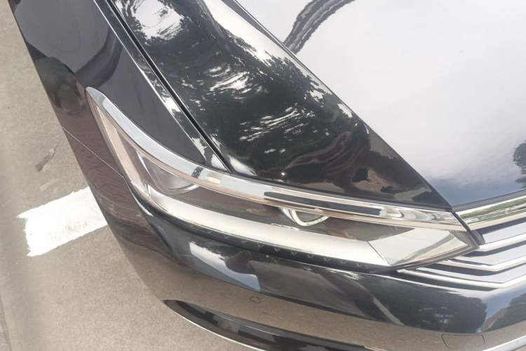 Used Volkswagen Magotan 2017 330TSI DSG Luxury Model Right Front Headlight