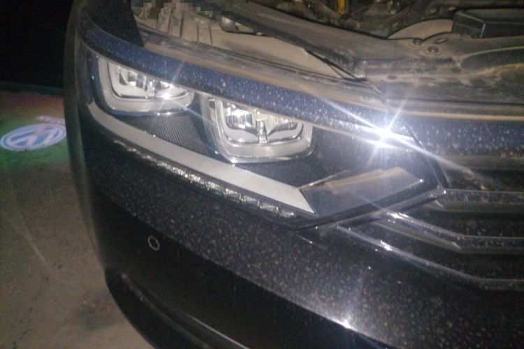 Used Volkswagen Magotan 2017 330TSI DSG Luxury Model Right Front Headlight