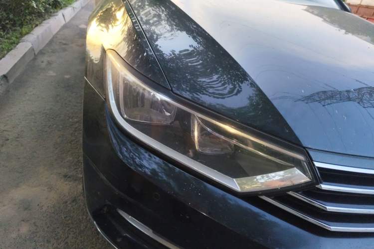 Used Volkswagen Magotan 2017 280TSI DSG Comfort Model Right Front Headlight