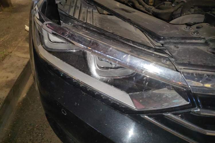 Used Volkswagen Magotan 2017 330TSI DSG Luxury Model Right Front Headlight