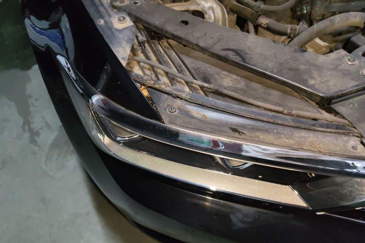 Used Volkswagen Magotan 2017 330TSI DSG Luxury Model Right Front Headlight
