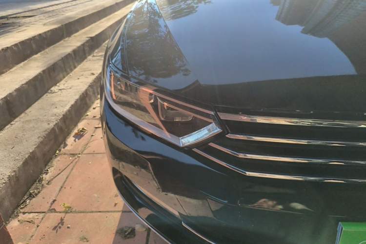 Used Volkswagen Magotan 2017 330TSI DSG Leading Model Right Front Headlight