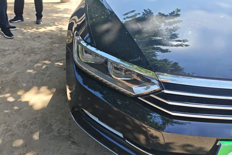 Used Volkswagen Magotan 2017 330TSI DSG Luxury Model Right Front Headlight