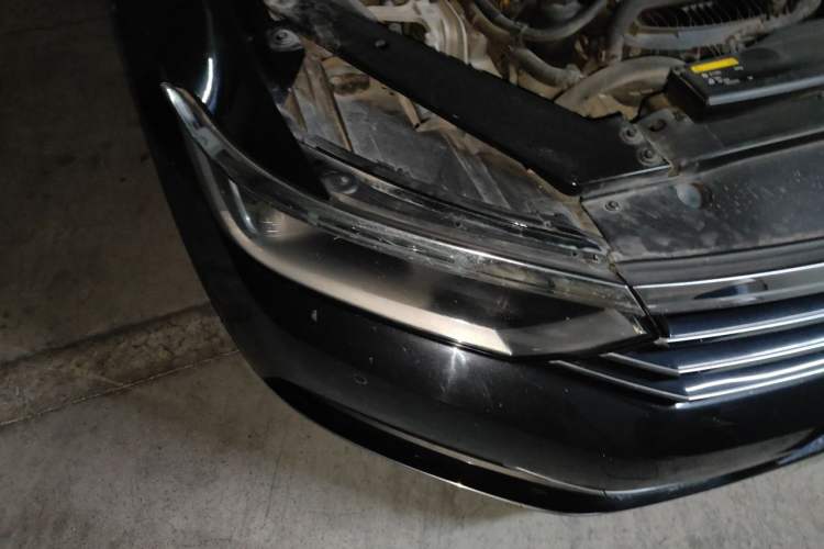 Used Volkswagen Magotan 2017 330TSI DSG Leading Model Right Front Headlight