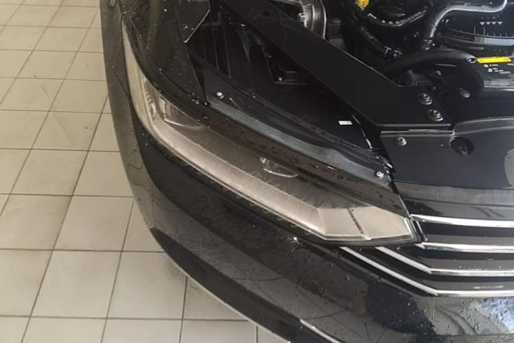 Used Volkswagen Magotan 2017 330TSI DSG Leading Model Right Front Headlight