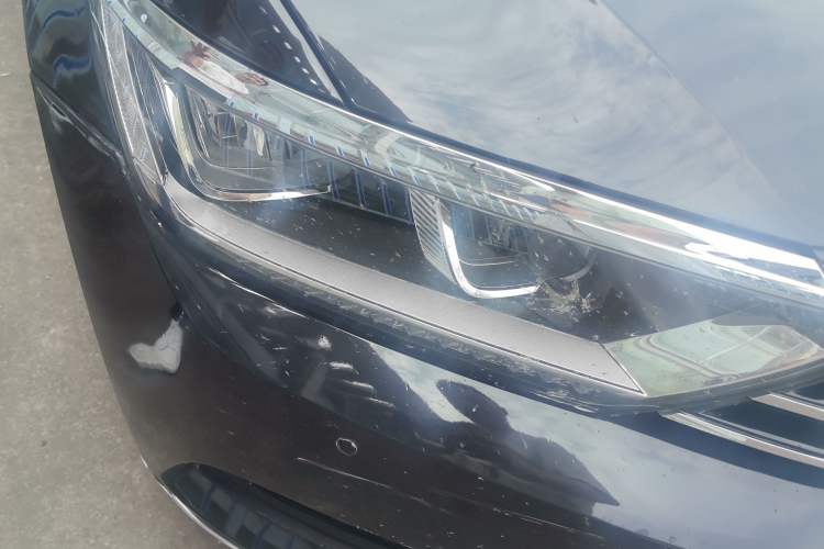 Used Volkswagen Magotan 2017 330TSI DSG Luxury Model Right Front Headlight