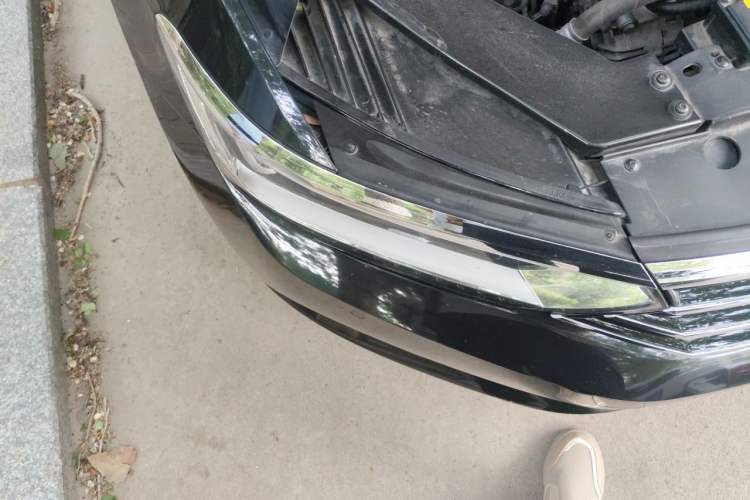 Used Volkswagen Magotan 2017 330TSI DSG Luxury Model Right Front Headlight