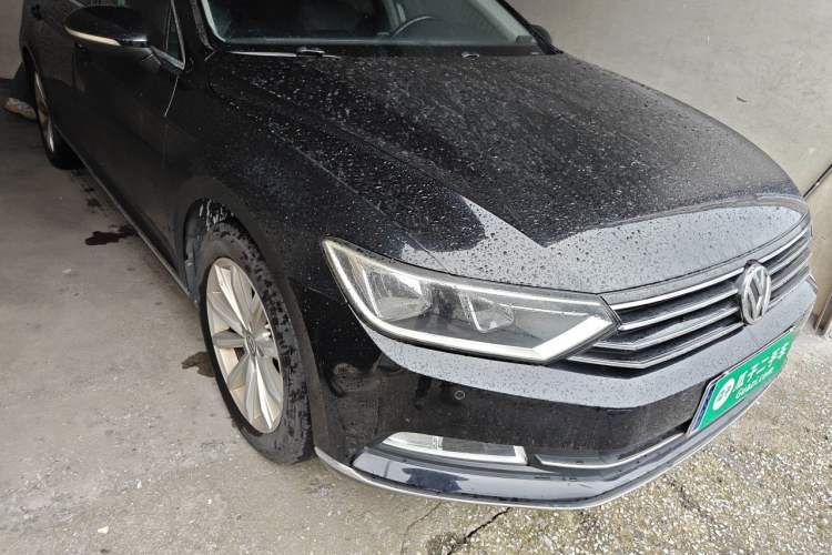Used Volkswagen Magotan 2017 330TSI DSG Leading Model Right Front Headlight