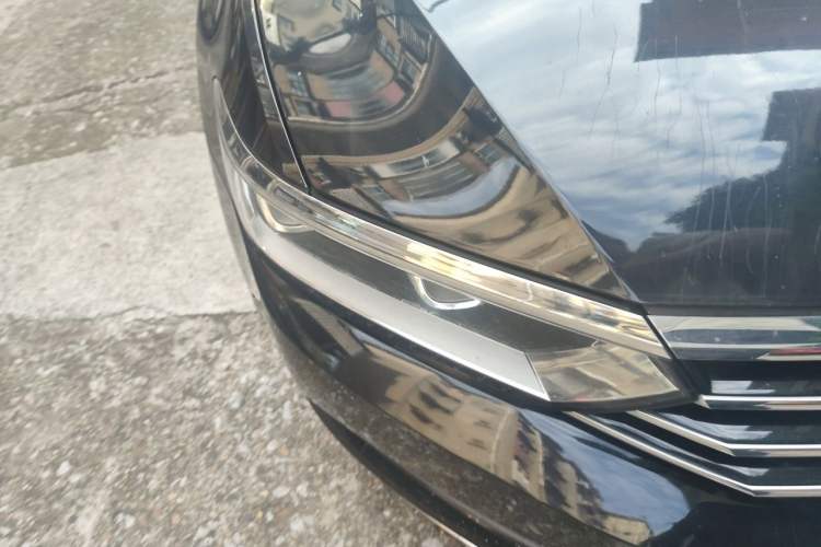 Used Volkswagen Magotan 2017 330TSI DSG Luxury Model Right Front Headlight